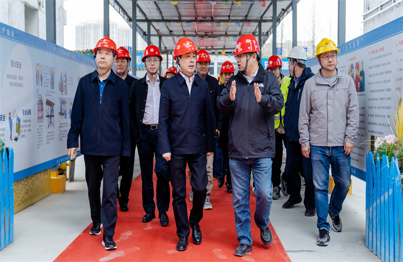 2025年3月28日，合肥市政协副主席、党组成员陈明一行莅临安徽公司中海悦府项目，针对合肥市政协“无废城市”建设工作进行专题调研。